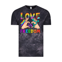 Cloud Black Love Is Freedom Vintage Tee - BundleAndBundleShop