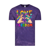 Cloud Purple Love Is Freedom Vintage Tee - BundleAndBundleShop