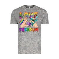 Cloud Rock Love Is Freedom Vintage Tee - BundleAndBundleShop
