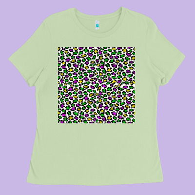 Mardi Gras Leopard  Seamless Pattern Ladies Tee Designed By Fadigitalartstudio
