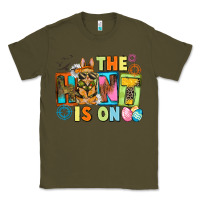Army Green The hunt is on Easter Day Classic Tee - CowGirlArtShop
