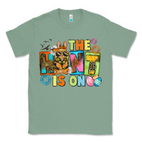 Sage The hunt is on Easter Day Classic Tee - CowGirlArtShop