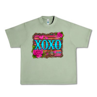 Oil Green xoxo valentine's day pink roses and hearts Urban Heavy Tee - Jasminsmagicworld